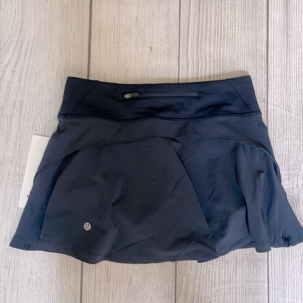 NWT LULULEMON Play Off The Pleats Black size 4 Regular - Picture 4 of 13